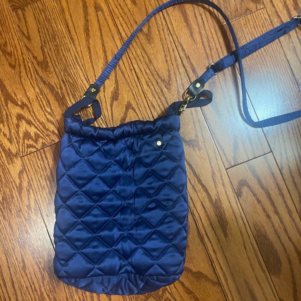 goldno.8 blue Le Pouf bag
